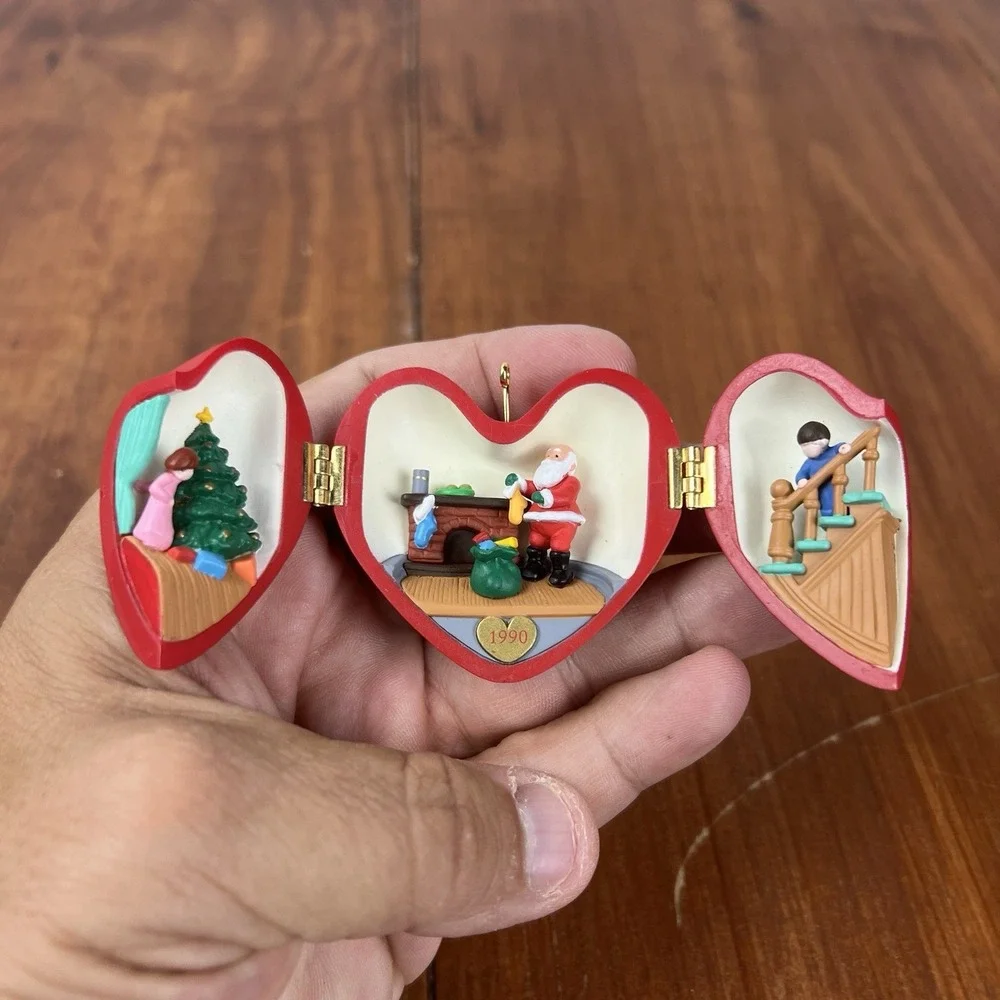 Vintage Hallmark Keepsake Christmas Ornament Heart of Christmas 1990 Series 1st